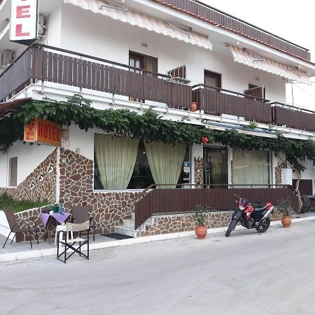 Hotel Paralia Nea Karvali Buitenkant foto