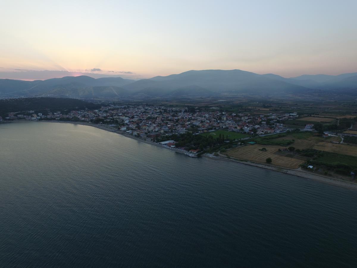 Hotel Paralia Nea Karvali Buitenkant foto